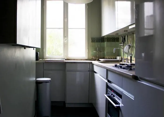 Luxembourg アパート パリ